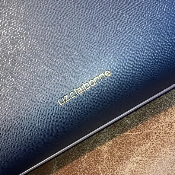 Liz Claiborne black 3 ZIPPER SATCHEL. With crossbody strap NWT - Picture 2 of 9